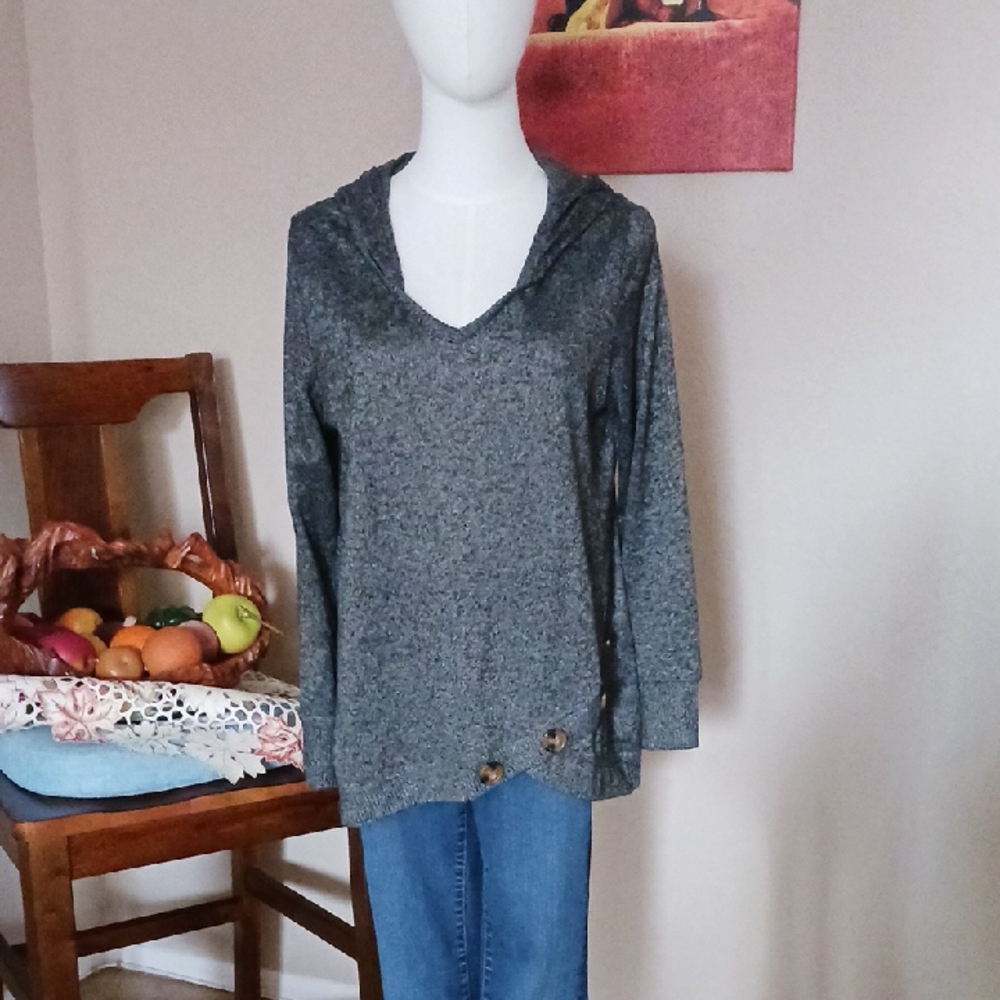 New York Laundry Gray V-Neck Sweater